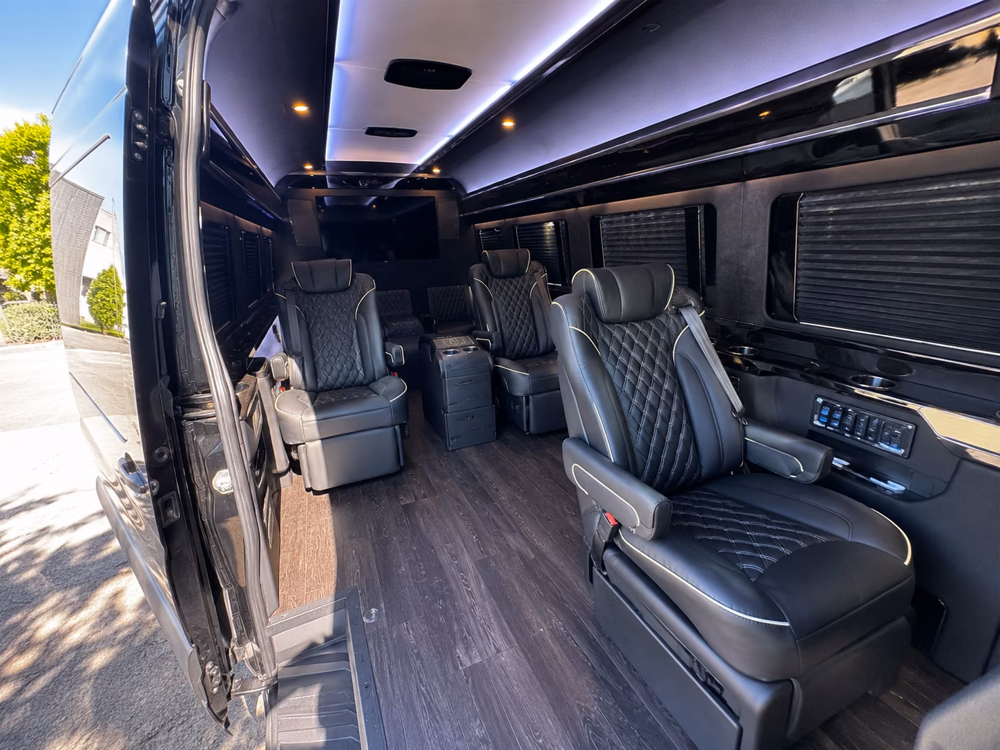 baton rouge long distance transportation onboard seating