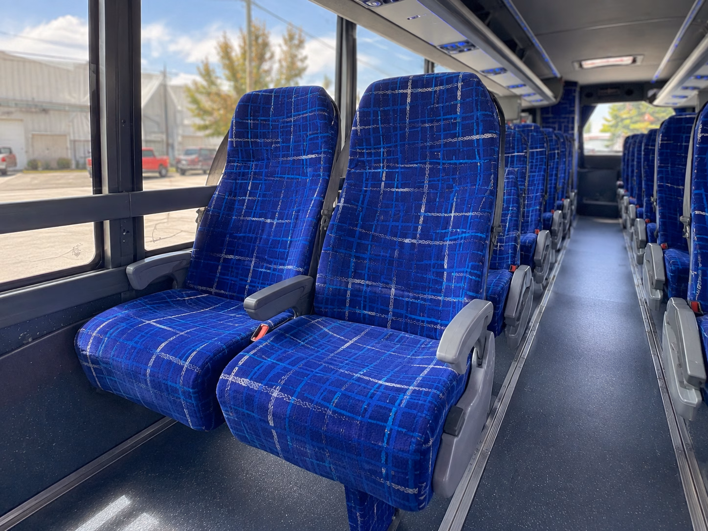 bus rentals to the false river and pointe coupee parish wine trail